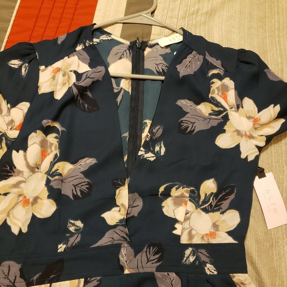 Women's ASTR Romper - Picture 4 of 6